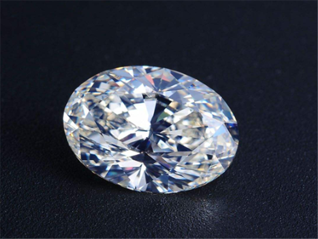 76克拉钻石拍出无色钻石每克拉价格纪录