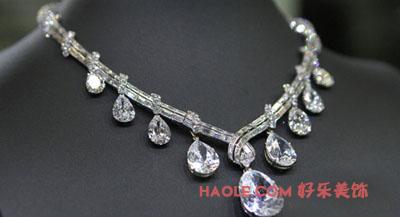 香港珠宝店3600万港元钻石项链被女童盗取