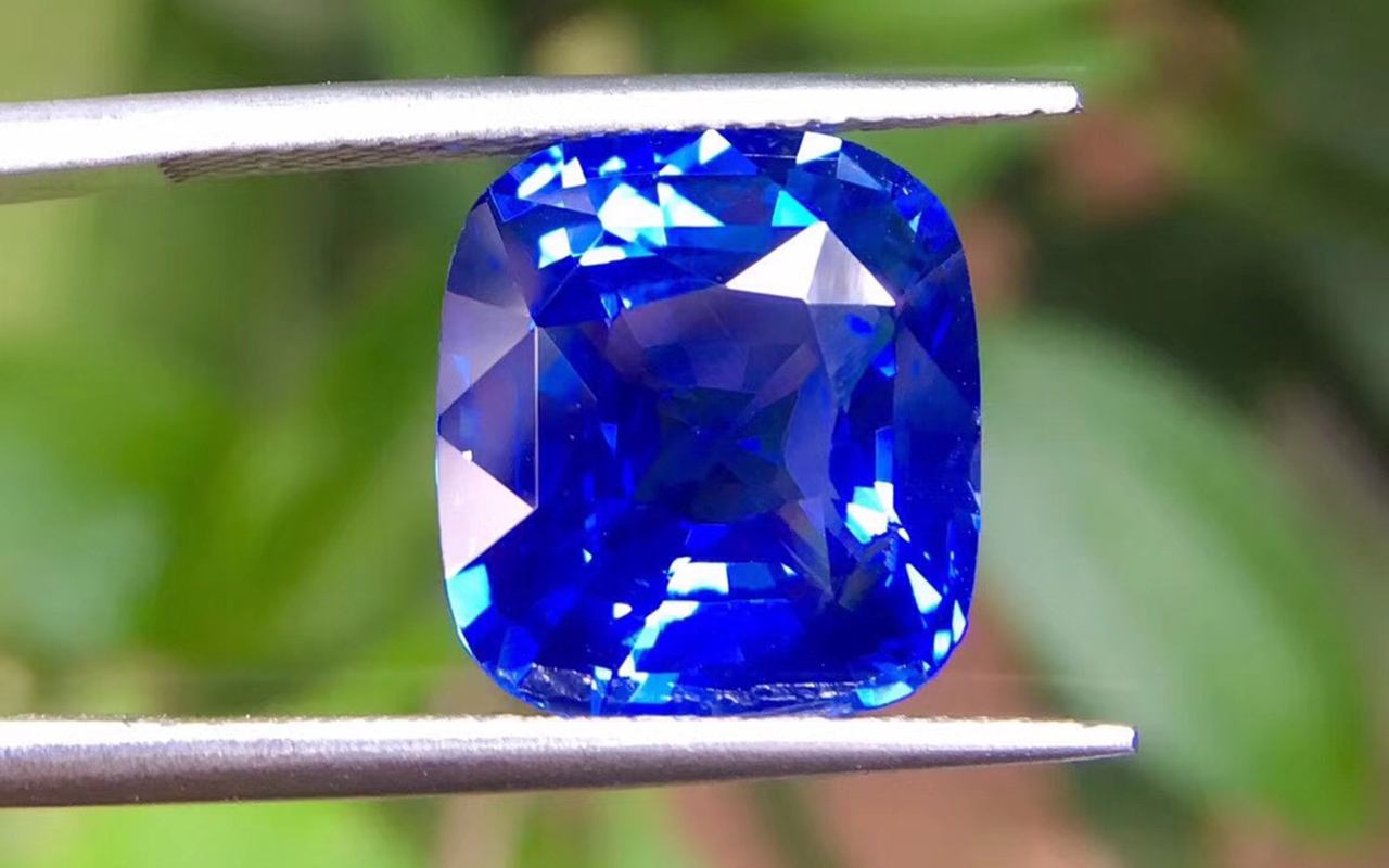 蓝宝石分级及价格如何确定？蓝宝石的品质是如何区别的？