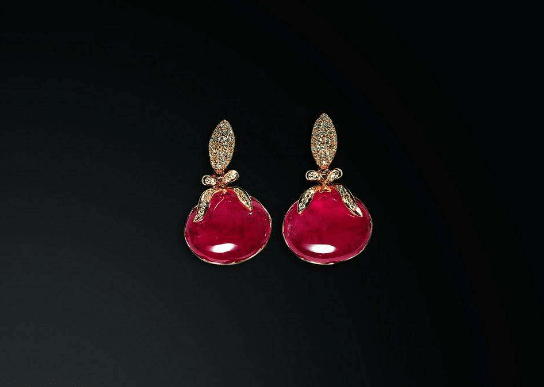 红宝石耳环价格是多少？佩戴红宝石耳环要注意什么？
