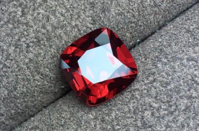 尖晶石和其他宝石的区别？如何区分尖晶石和红宝石？