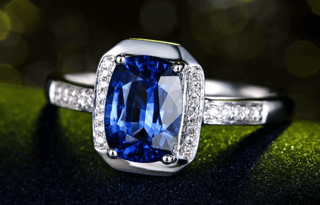 宝石的种类很多，红宝石跟蓝宝石的价格哪个高？