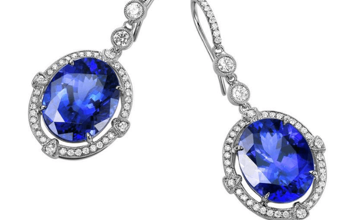 宝石收藏市场十分火热，红宝石跟蓝宝石哪个价值高？