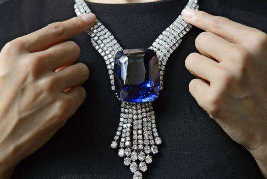 佳士得瑰丽珠宝专场 一枚蓝宝石以1.08亿成交