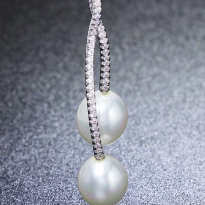 天然珍珠和人工合成的珍珠的区别，有什么不一样？