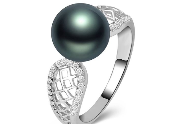 大溪地黑珍珠价格一般是多少？黑珍珠的价格受哪些因素的影响？