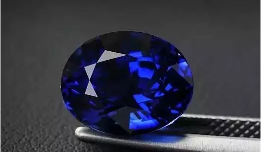 最具收藏价值的红宝石和蓝宝石_最贵的红宝石和蓝宝石-第4张图片-趣盘玩