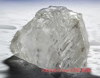 俄罗斯最新发现一枚钻石重达158.2克拉