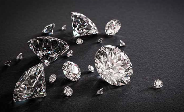 如何分辨钻石和水钻的区别