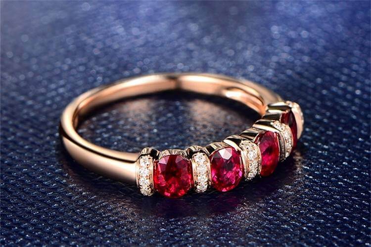 教你如何识别真假红宝石戒指！