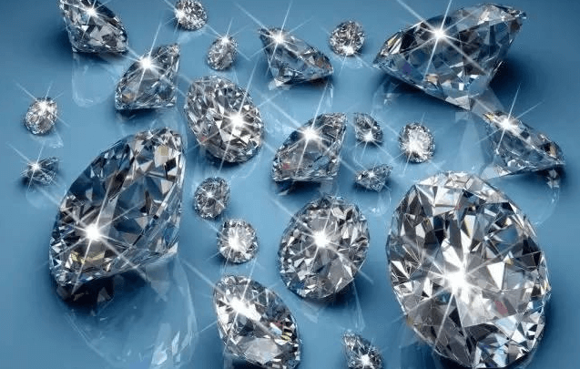 同价格钻石买大小还是买颜色？选购钻石多数会遇到这几个问题！