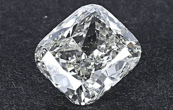 钻石与玻璃的区别在哪里？钻石玻璃有什么不一样？