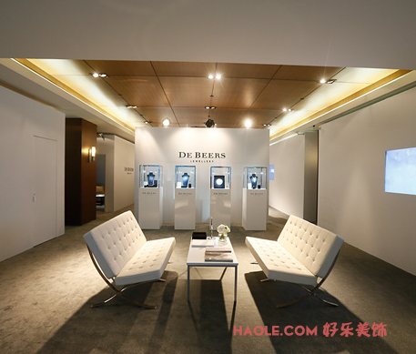 戴比尔斯钻石在北京举办高级珠宝展