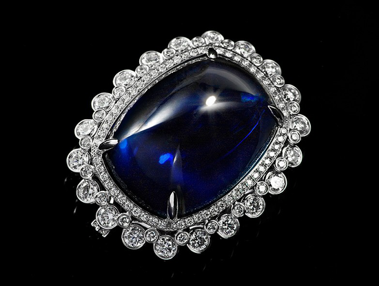 泰国蓝宝石戒指多少钱？泰国的蓝宝石值得人们珍藏吗？