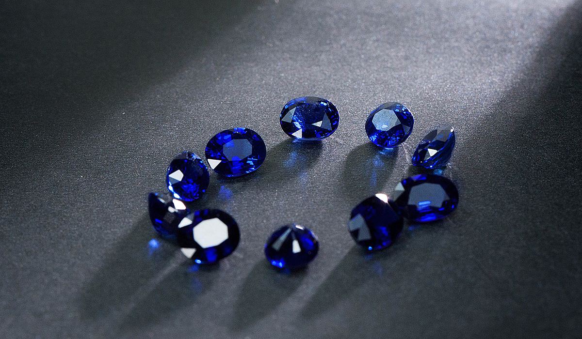 红宝石和蓝宝石是同一种东西吗？哪一种价格更高？
