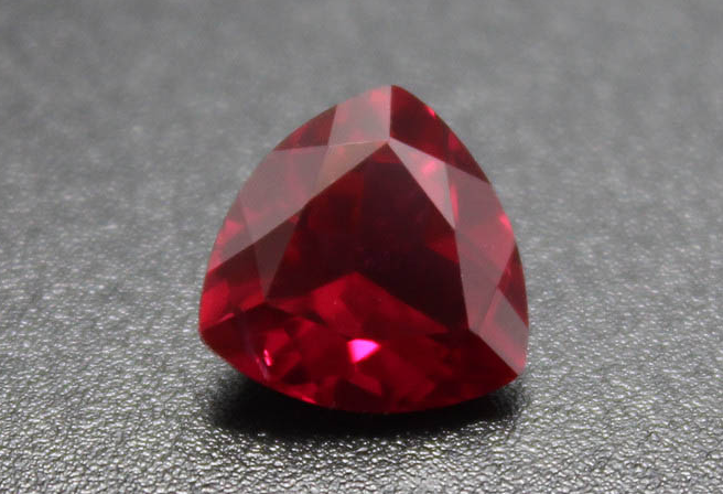 天然红宝石颜色分类，什么颜色的红宝石最好？