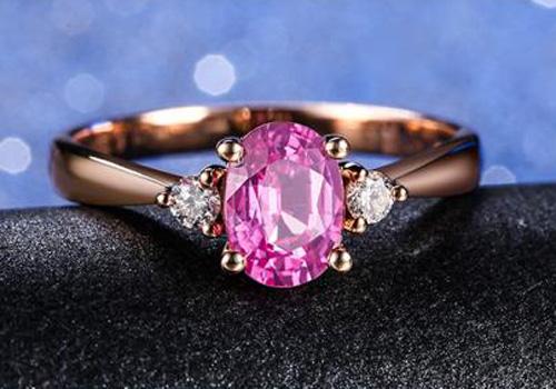 女生都非常喜欢这种颜色的宝石！来看看粉色蓝宝石价格吧！